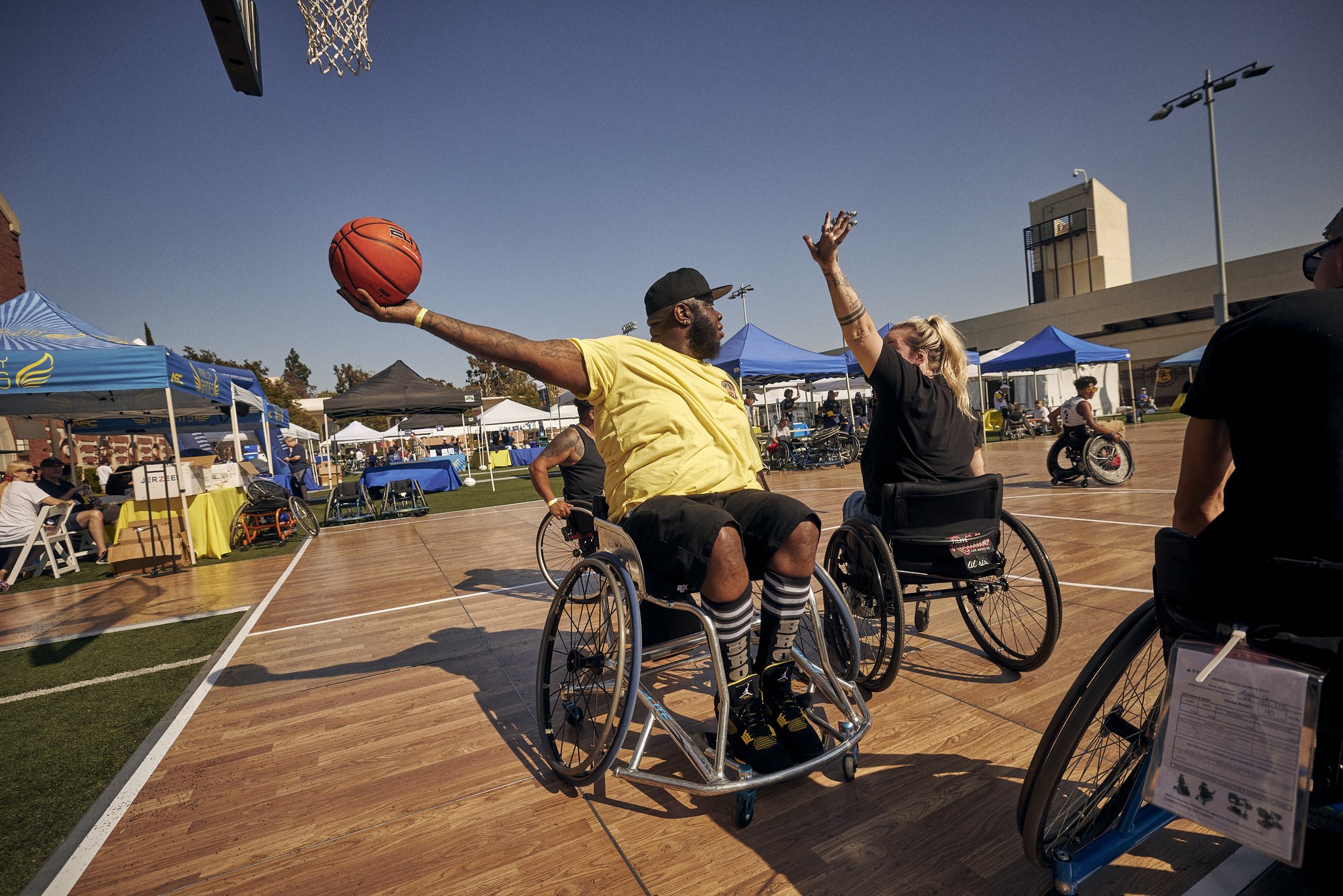 西甲第37輪馬德裏競技2-1奧薩蘇納  蘇亞雷斯獻絕殺洛迪破門.